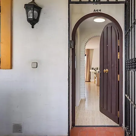 Apartment Sea Views And Walk To In Riviera Rdr386