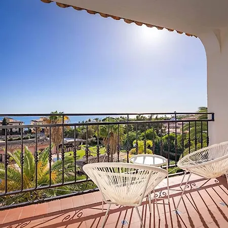 Apartment Sea Views And Walk To In Riviera Rdr386 *